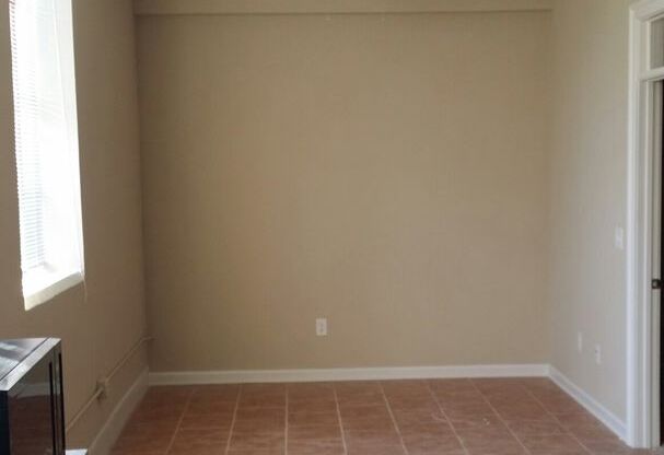 1 bed, 1 bath, 590 sqft, $1,150, Unit Apt 105