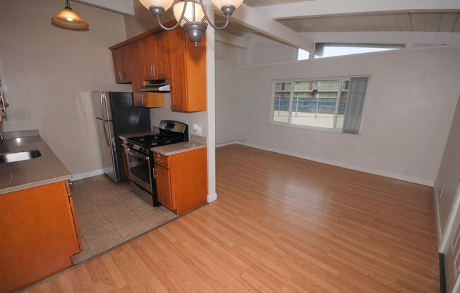 1 bed, 1 bath, $2,395, Unit 10