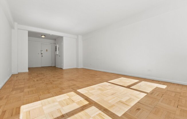 Studio, 1 bath, $3,500, Unit 5E