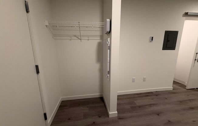 Studio, 1 bath, 258 sqft, $1,025, Unit B03