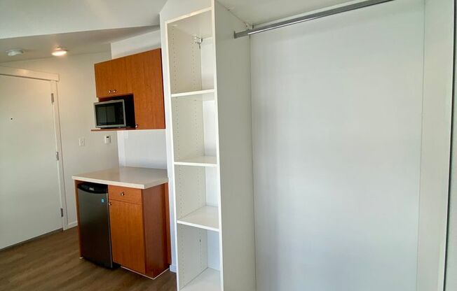 Studio, 1 bath, 176 sqft, $1,095, Unit 3507