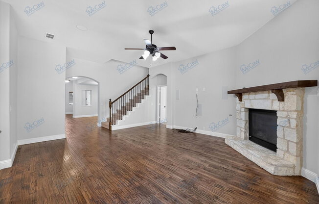 911 BIRCHWOOD DR