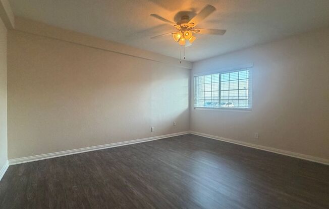 2 beds, 2 baths, 996 sqft, $2,895, Unit 1303