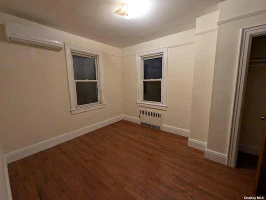 2 beds, 1 bath, $2,300, Unit 2