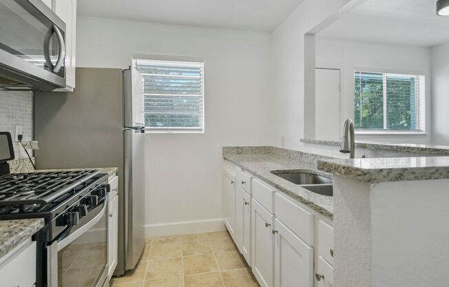 1 bed, 1 bath, 755 sqft, $1,150, Unit 107