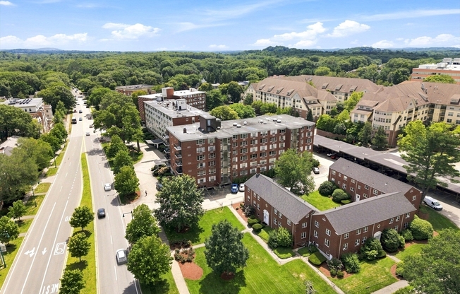 20 HAMMOND POND PKWY