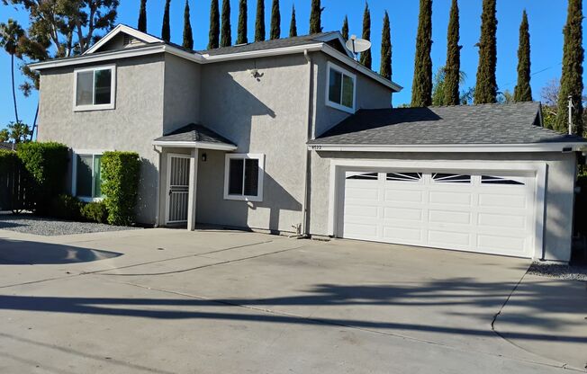 Like new 4 BR/3 Full Baths