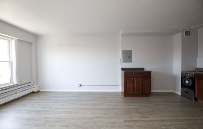 1 bed, 1 bath, $1,225, Unit 401