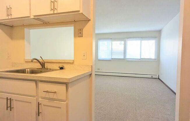 1 bed, 1 bath, 550 sqft, $940, Unit 105