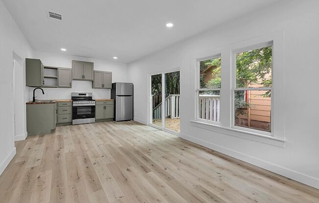 Newly Renovated 3 Bed, 3 Bath Home in Waco