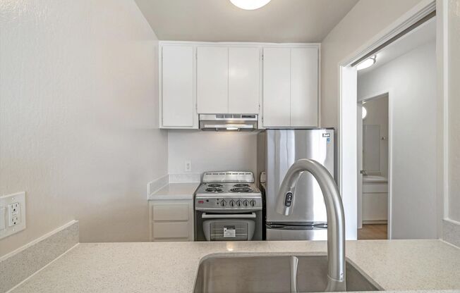 Studio, 1 bath, $2,650, Unit 2D