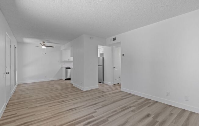 2 beds, 1 bath, 880 sqft, $1,750, Unit 110
