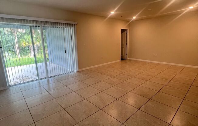 Beautiful 4-Bedroom Home in Cypress Hammock – Kissimmee, FL