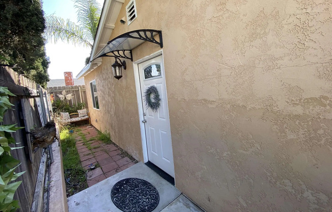 1473 LA CORTA CIR