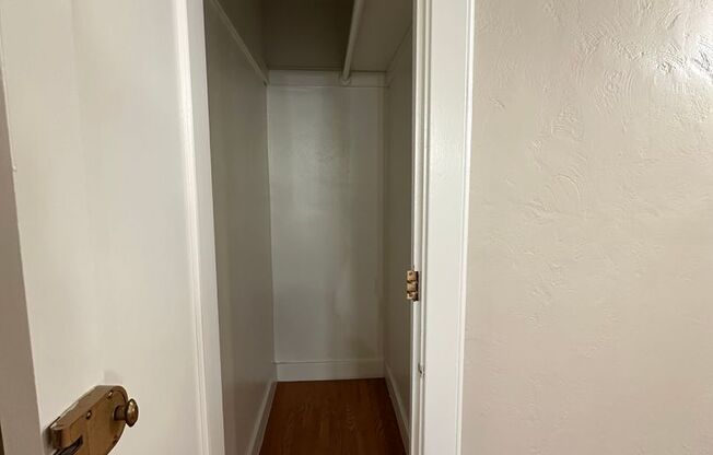 1 bed, 1 bath, $1,875, Unit 3949-D