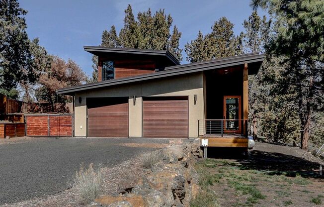 Gorgeous home close to downtown Tumalo