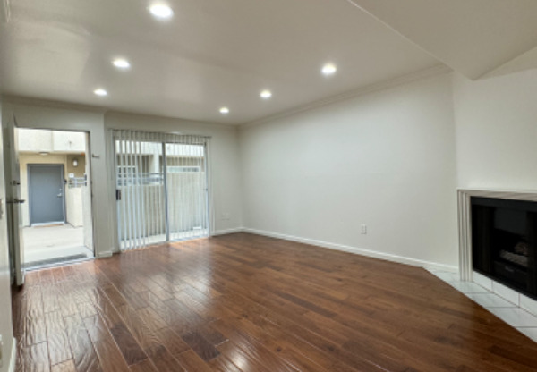 13022 Riverside Dr 9
