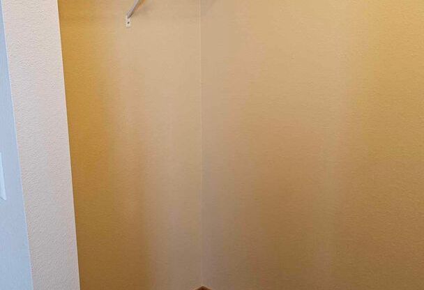 2 beds, 2 baths, 1,014 sqft, $1,415, Unit 1830-214