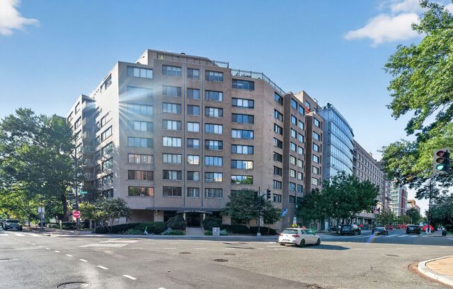 Studio, 1 bath, $2,125, Unit Unit 710