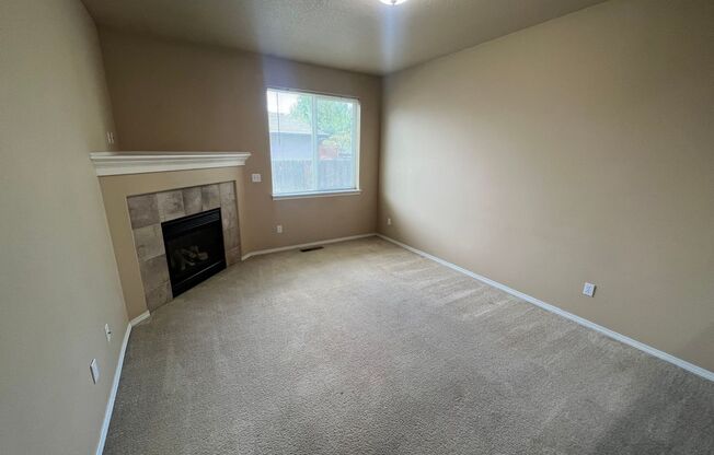 2 Bed/1.5 Bath Townhome Near the Old Mill