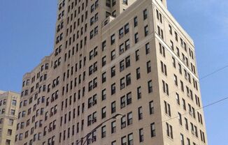 415 W Fullerton Pkwy