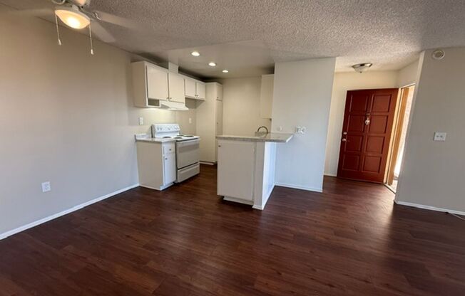 1 bed, 1 bath, 716 sqft, $2,150, Unit O013