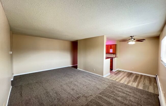 2 beds, 1 bath, 900 sqft, $920, Unit 93