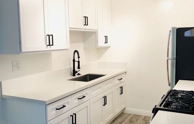 1 bed, 1 bath, $2,050, Unit 38