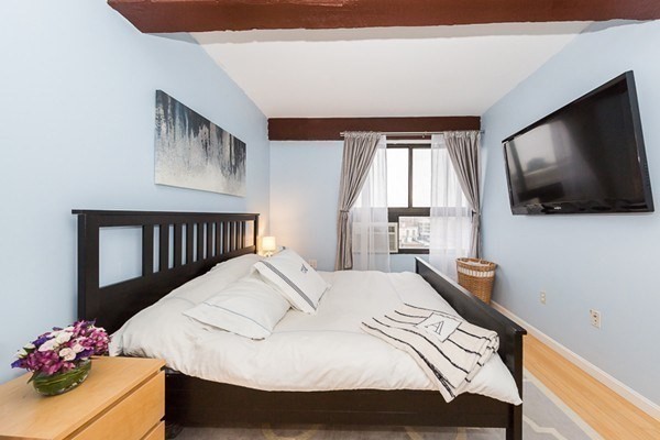 1 bed, 1.5 baths, 651 sqft, $3,700, Unit 603