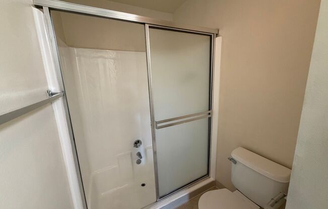 2 beds, 1 bath, 980 sqft, $2,500, Unit 054