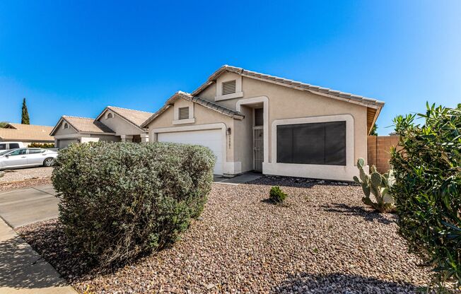 Spacious home in El Mirage!