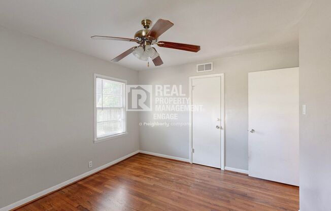 3 beds, 1 bath, $1,300