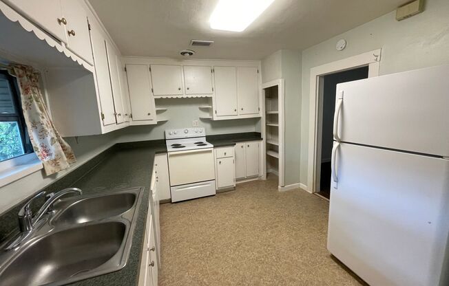 3 beds, 2 baths, $1,900