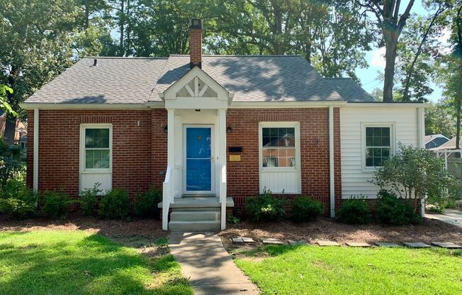 Spacious 3 Bedroom Near Grimsley High School