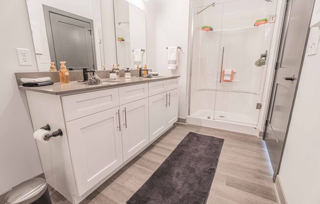 1 bed, 1 bath, 725 sqft, $1,610, Unit A111