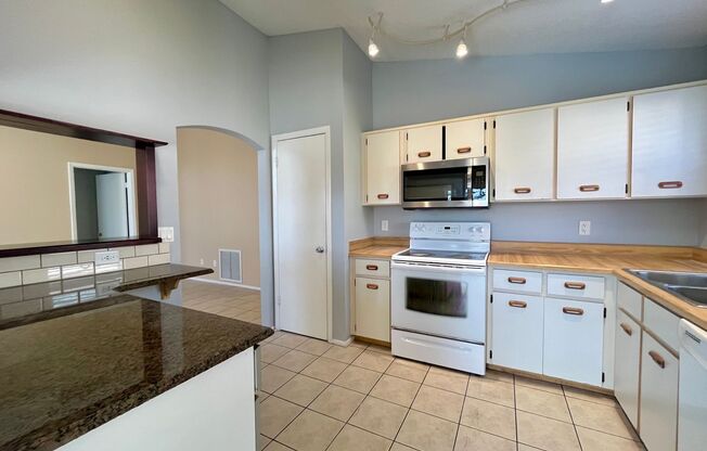 2 beds, 2 baths, $2,095