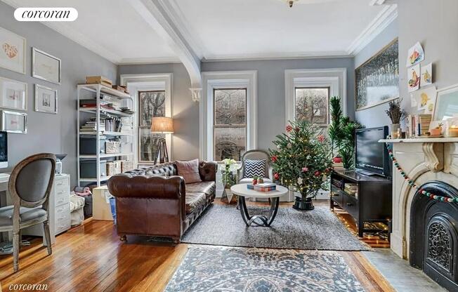 51 SAINT MARKS AVE