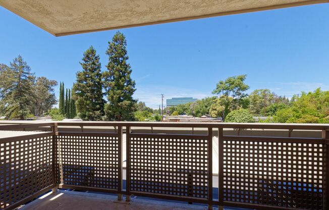 1 bed, 1 bath, 675 sqft, $1,895, Unit 325