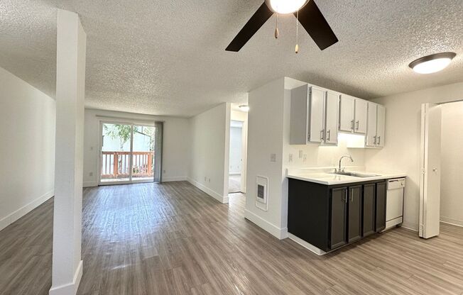 1 bed, 1 bath, 592 sqft, $1,385, Unit 52