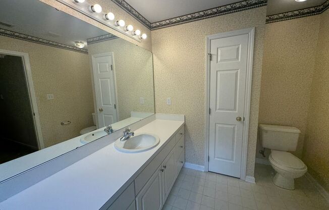 2 beds, 2.5 baths, $1,625, Unit Apt. 101