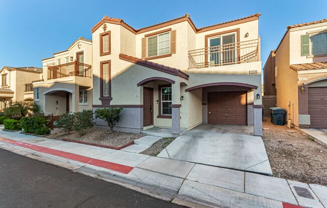 2 PRIMARY SUITES AND FAMILY ROOMS