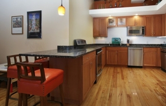 3 beds, 2 baths, 1,620 sqft, $6,200, Unit 4E