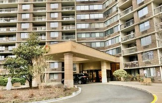 1 bed, 1 bath, 800 sqft, $2,650, Unit 5D