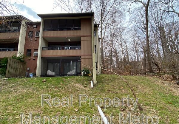 5657 HARPERS FARM RD