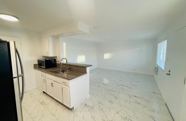 245 W PHILADELPHIA AVE