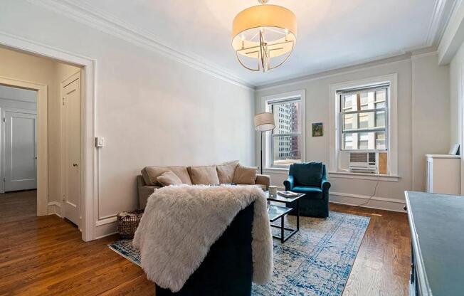 400 W DEMING PL