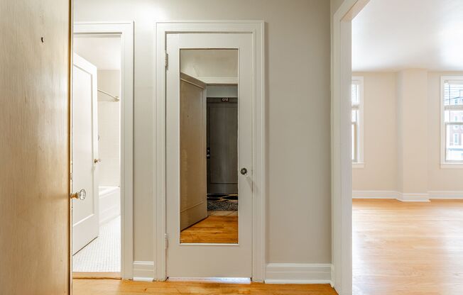 Studio, 1 bath, 478 sqft, $1,195, Unit 107