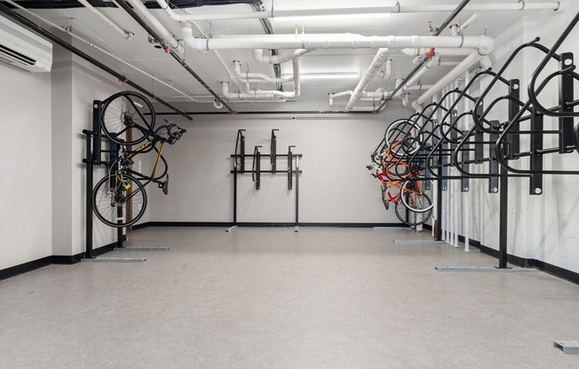 2 beds, 2 baths, 997 sqft, $4,600, Unit 402