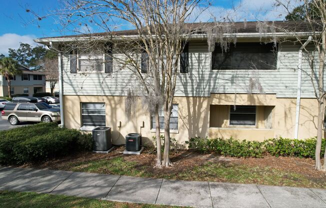 Upgraded Condo With Washer And Dryer