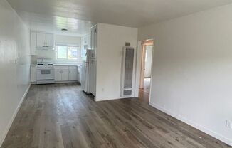 2 beds, 1 bath, 800 sqft, $2,700, Unit Y